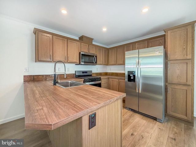 5128 GOWAN DR, Morrisville, PA 19067