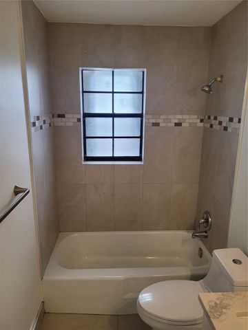 770 NE 38th Street F, Oakland Park, FL 33334