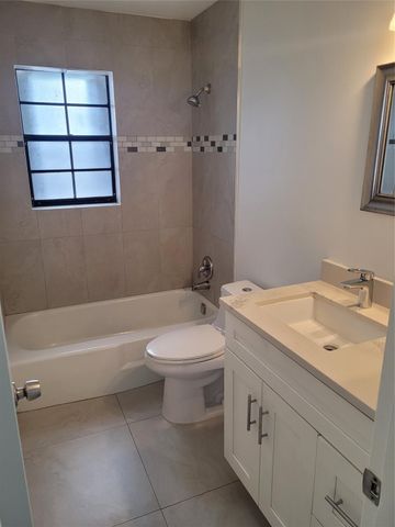 770 NE 38th Street F, Oakland Park, FL 33334