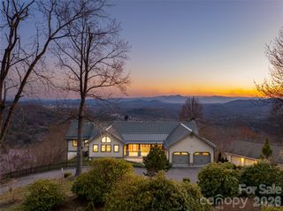 525 Elk Mountain Scenic Highway, Asheville, NC 28804