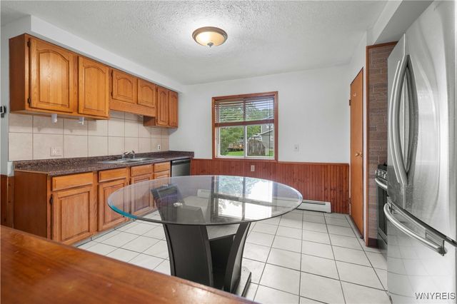 33 Lerczak Drive, Evans, NY 14006