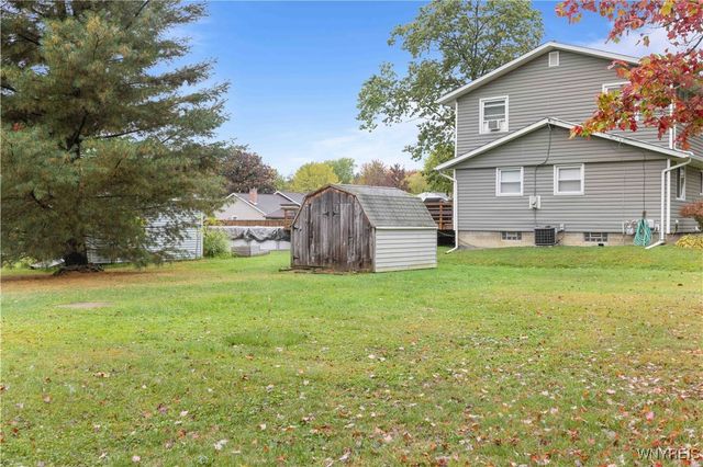 33 Lerczak Drive, Evans, NY 14006