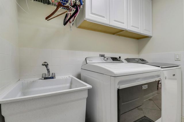 654 NE Little Kayak Point, Port Saint Lucie, FL 34983