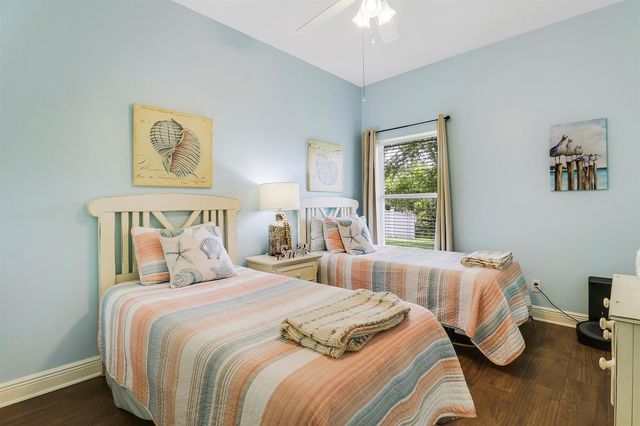 654 NE Little Kayak Point, Port Saint Lucie, FL 34983