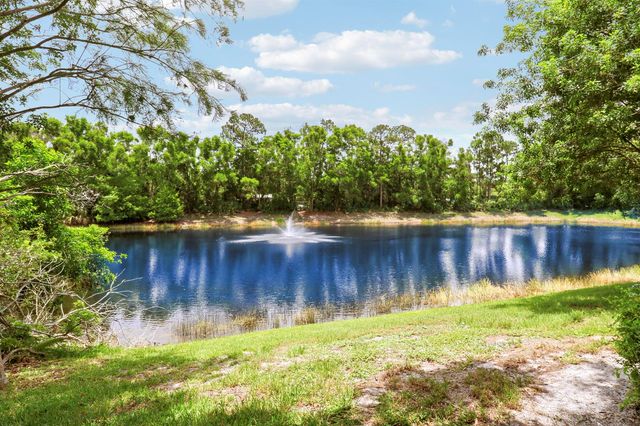 654 NE Little Kayak Point, Port Saint Lucie, FL 34983
