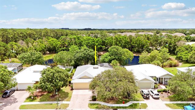 654 NE Little Kayak Point, Port Saint Lucie, FL 34983