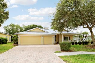 654 NE Little Kayak Point, Port Saint Lucie, FL 34983