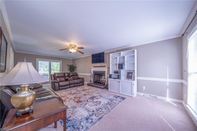 1930 Glenridge Drive, Kernersville, NC 27284