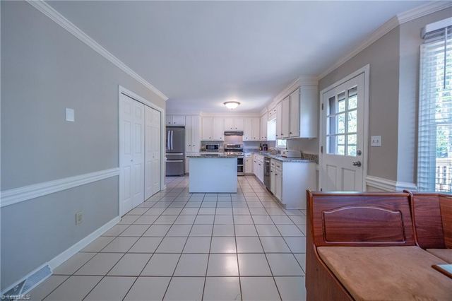 1930 Glenridge Drive, Kernersville, NC 27284