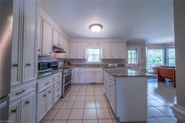 1930 Glenridge Drive, Kernersville, NC 27284