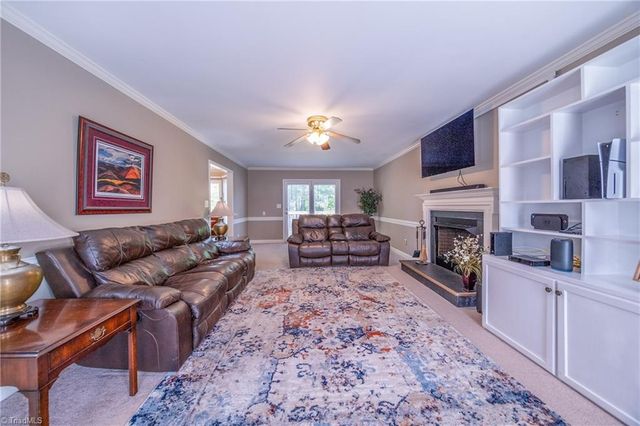 1930 Glenridge Drive, Kernersville, NC 27284