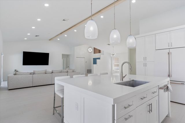 3780 Cypress Lake Drive, Lake Worth, FL 33467