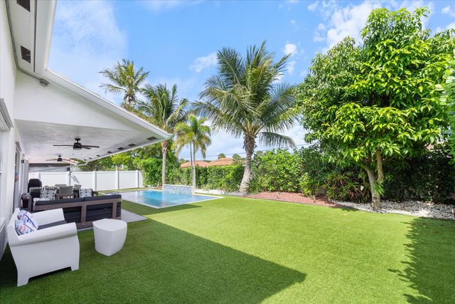 3780 Cypress Lake Drive, Lake Worth, FL 33467