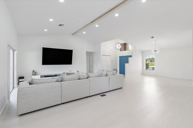 3780 Cypress Lake Drive, Lake Worth, FL 33467