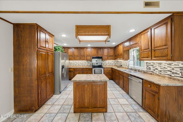 138 County Road 444, Athens, TN 37303