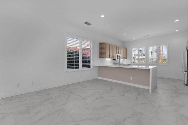 74613 Waterlily Circle, Palm Desert, CA 92260