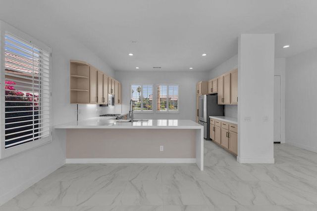 74613 Waterlily Circle, Palm Desert, CA 92260