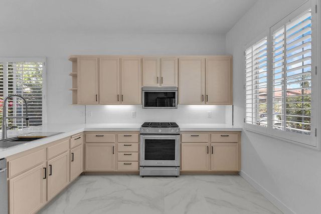 74613 Waterlily Circle, Palm Desert, CA 92260