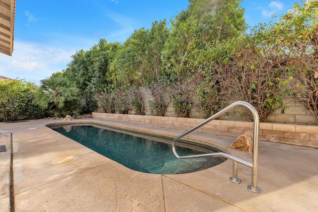 74613 Waterlily Circle, Palm Desert, CA 92260