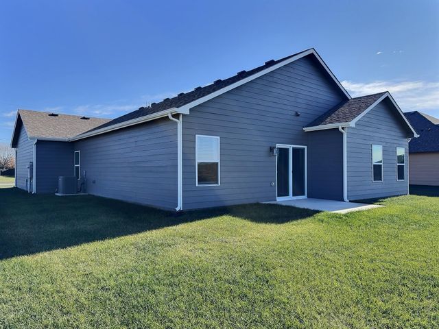 1705 Casey, Newton, KS 67114