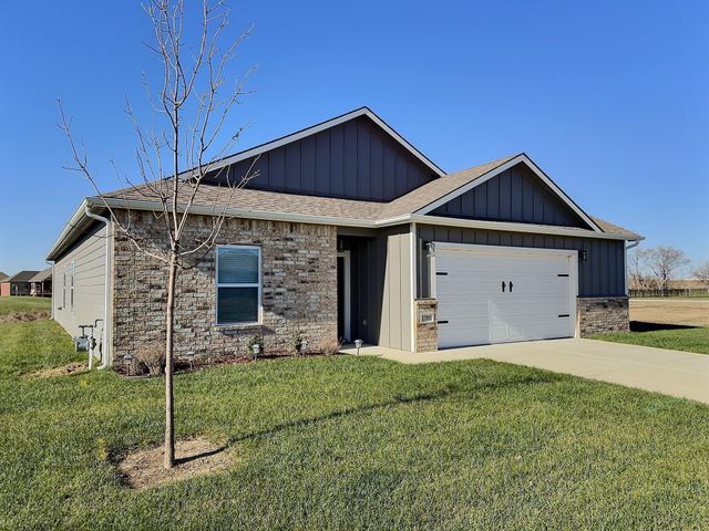 1705 Casey, Newton, KS 67114