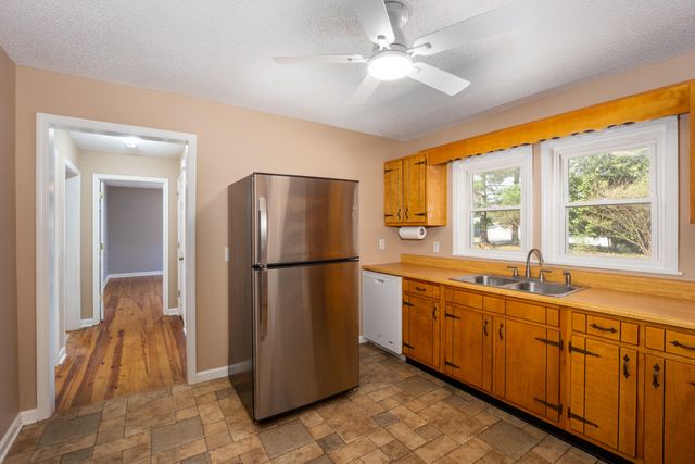 1616 Roberson Road, Hixson, TN 37343