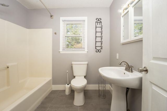 1616 Roberson Road, Hixson, TN 37343