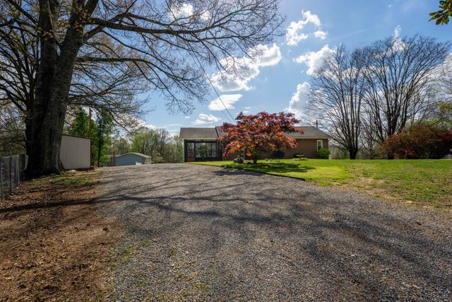 1616 Roberson Road, Hixson, TN 37343