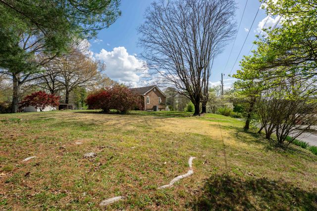 1616 Roberson Road, Hixson, TN 37343