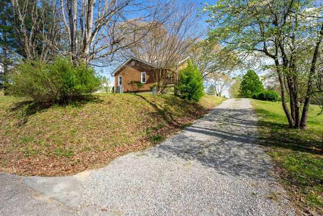 1616 Roberson Road, Hixson, TN 37343