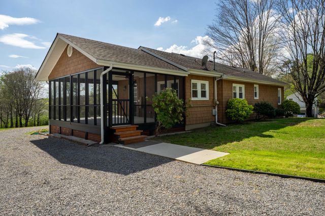 1616 Roberson Road, Hixson, TN 37343