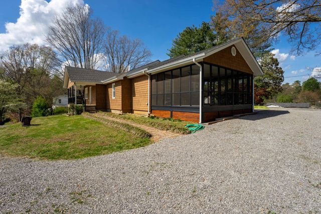 1616 Roberson Road, Hixson, TN 37343