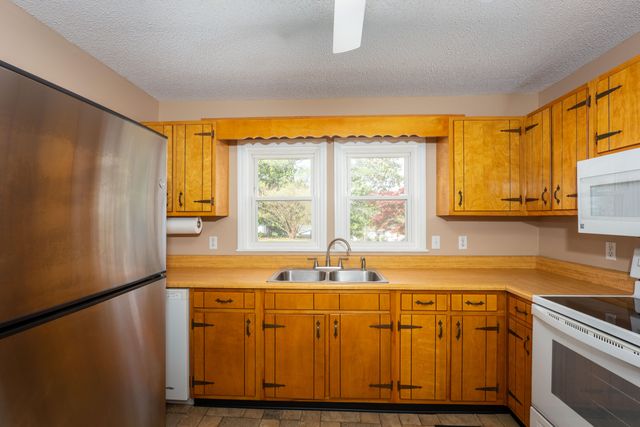 1616 Roberson Road, Hixson, TN 37343