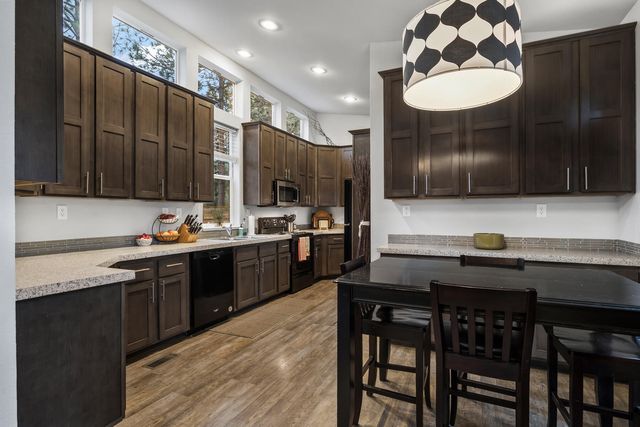 19930 Limelight Drive 421, Bend, OR 97702