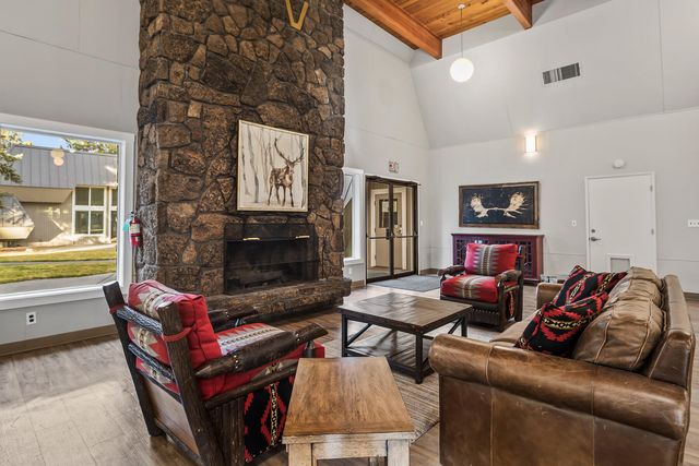 19930 Limelight Drive 421, Bend, OR 97702