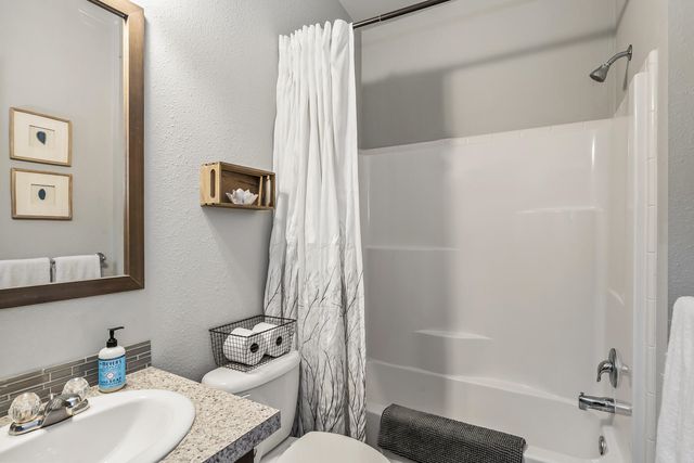 19930 Limelight Drive 421, Bend, OR 97702