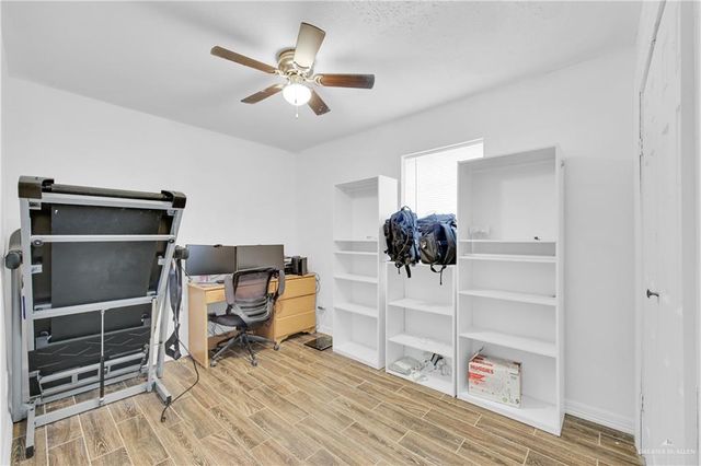 1300 Kika De La Garza Street, Edcouch, TX 78538