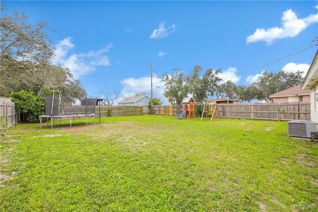 1300 Kika De La Garza Street, Edcouch, TX 78538