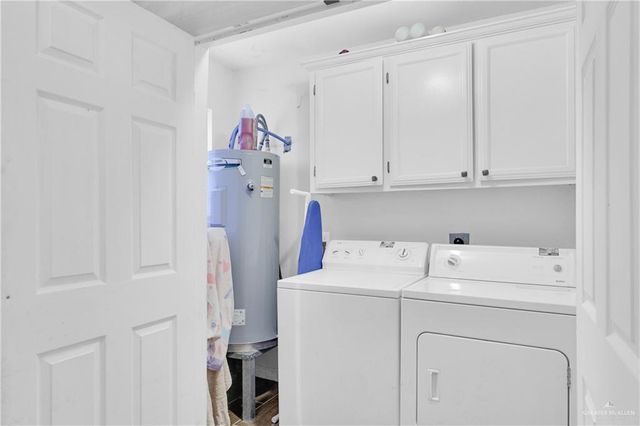 1300 Kika De La Garza Street, Edcouch, TX 78538