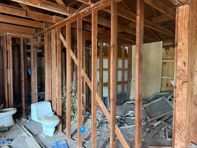 638 Belmont, San Antonio, TX 78202