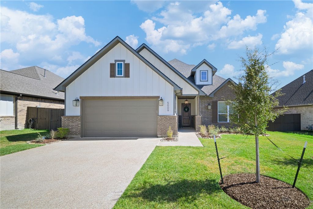 5009 Royal Arch Drive, Bryan, TX 77802