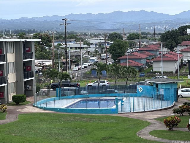 94-099 Waipahu Street B318, Waipahu, HI 96797