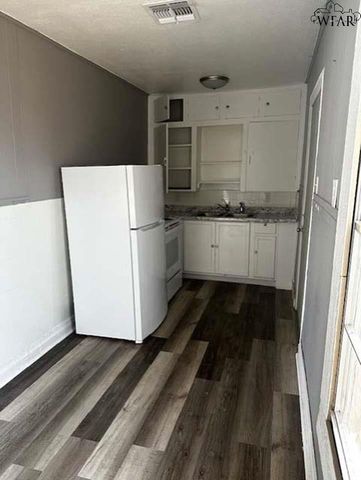 1011 B 16TH STREET, Wichita Falls, TX 76301