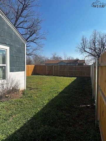 1011 B 16TH STREET, Wichita Falls, TX 76301