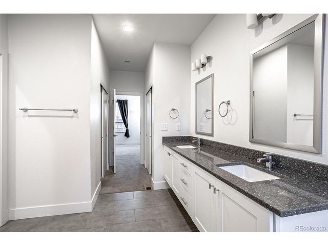 5540 Valentia Ct, Denver, CO 80238