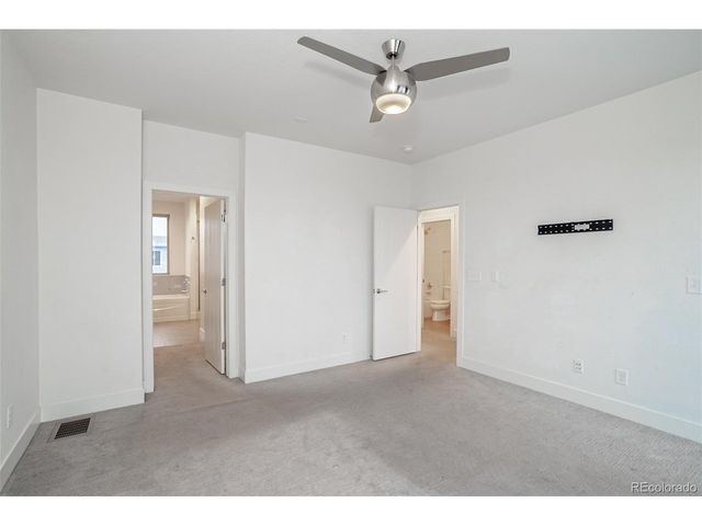 5540 Valentia Ct, Denver, CO 80238