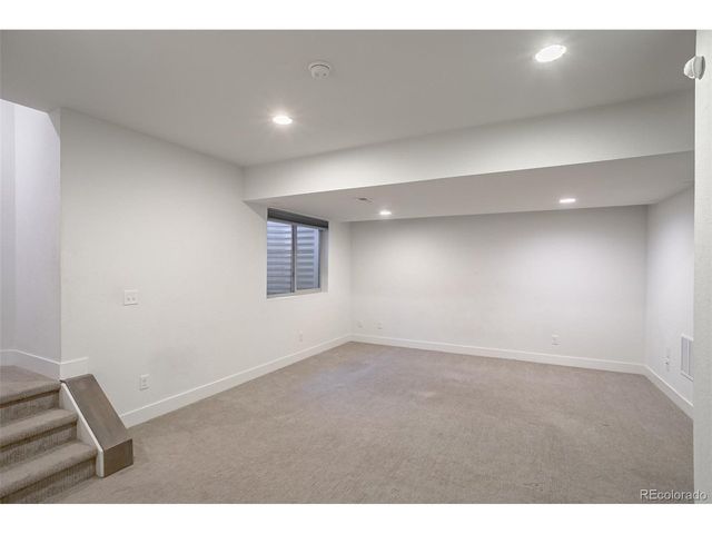 5540 Valentia Ct, Denver, CO 80238