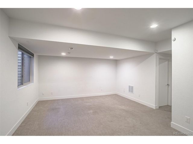 5540 Valentia Ct, Denver, CO 80238