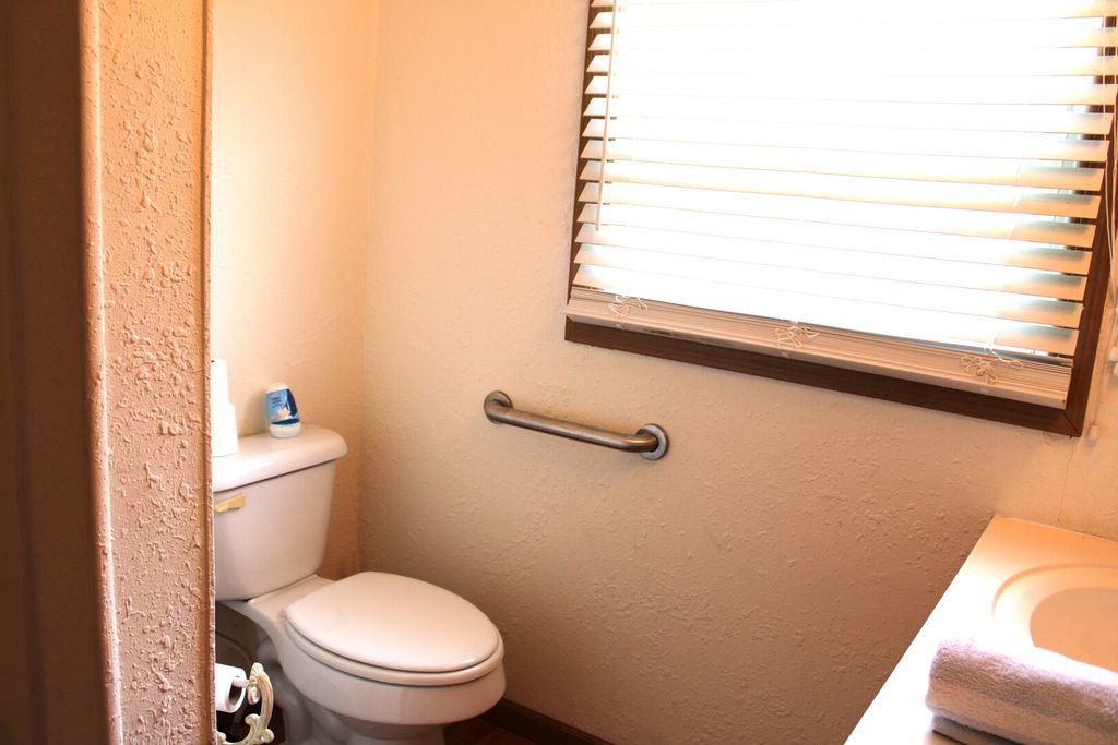 Image 26 of property listing at 615 N Indiana Avenue, Salem, IL 62881