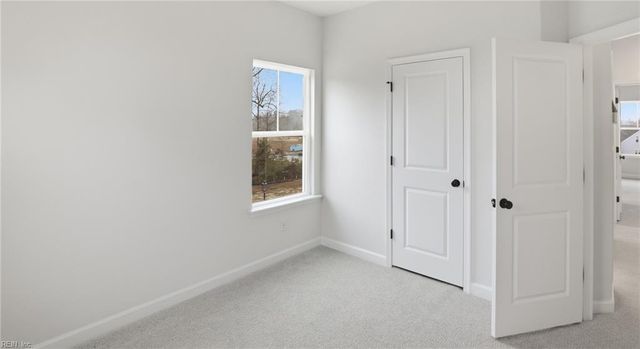 4301 Abercorn Dr Unit 100, Suffolk, VA 23435